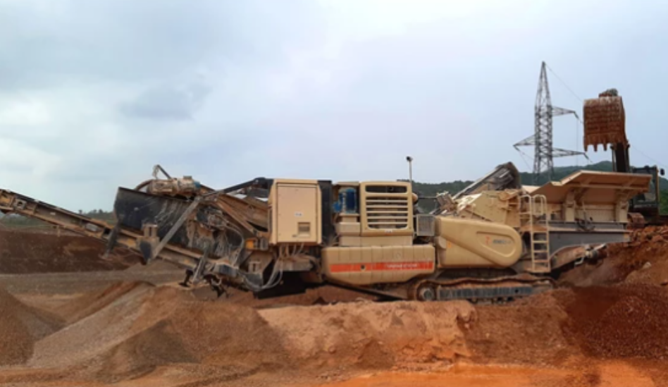 Used Metso Lokotrack LT1213S Mobile Impactor Plant with Screen